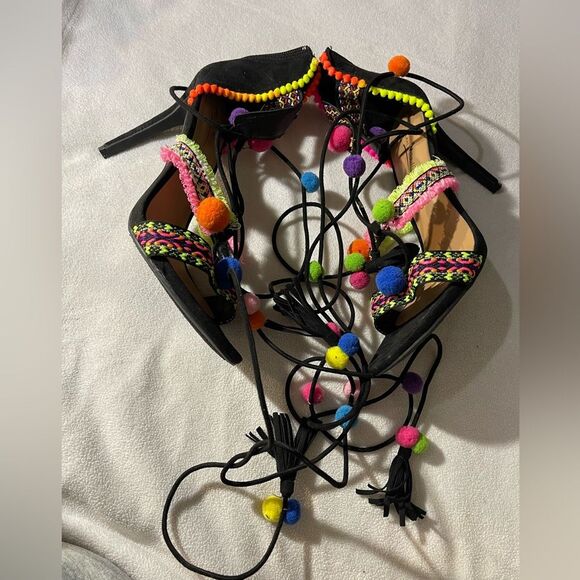 💜💖Ladies Tie Up Fringe Open Toe Pom Block shoes. - Picture 3 of 5